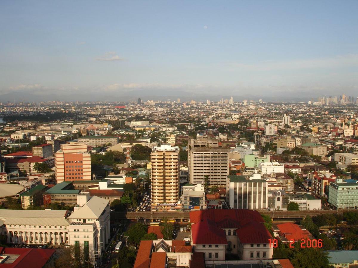 67 Sqm. Condo Unit In Robinson Place Residences Manila Ngoại thất bức ảnh
