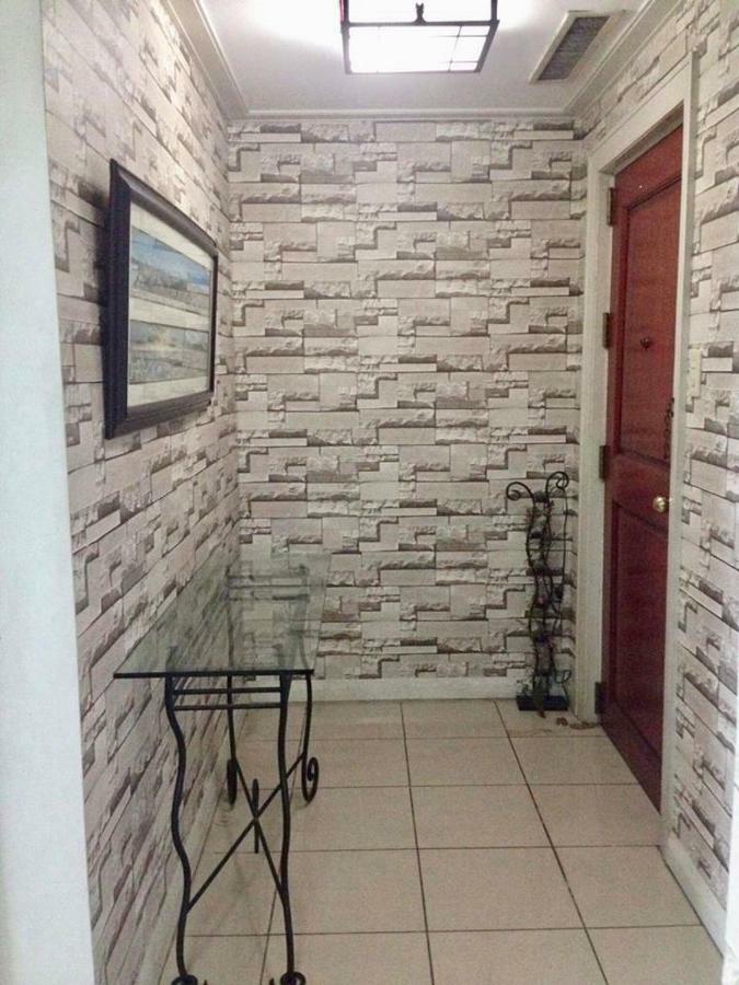 67 Sqm. Condo Unit In Robinson Place Residences Manila Ngoại thất bức ảnh